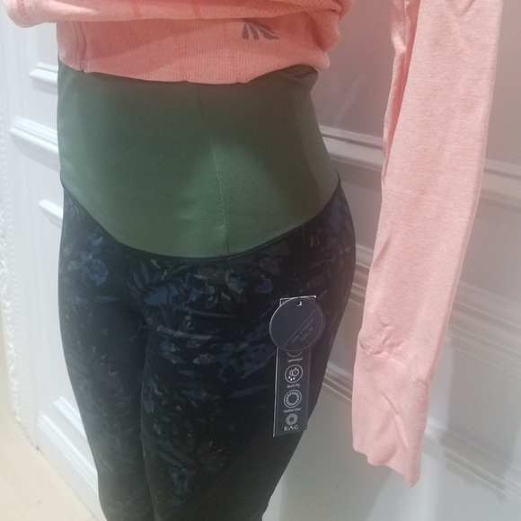 High Waisted Mesh Leggings - Picture 6 of 7